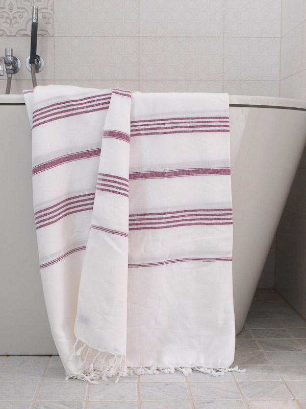 hammam towel white/raspberry